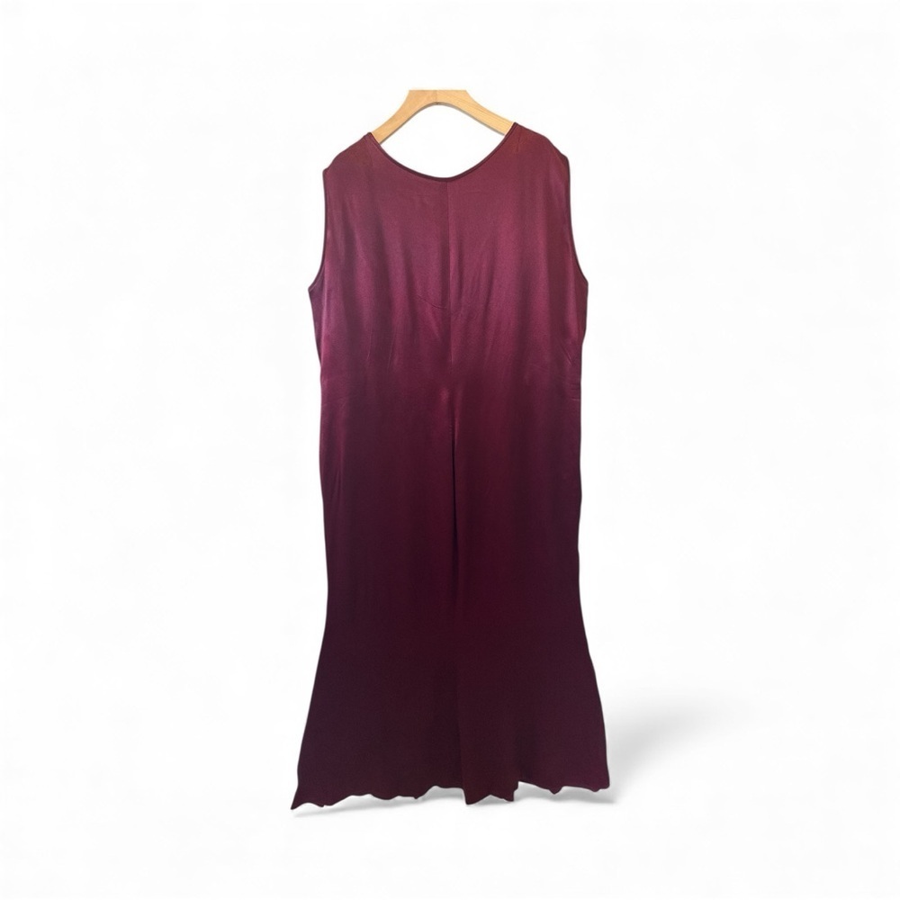 Elegant Burgundy Sleeveless Evening Dress - Picture 3 of 8